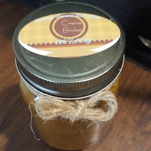 Creme brulee scented a hundred percent soy candle